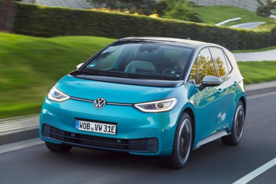 Volkswagen id3 eléctrico en azul